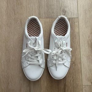 Taos White Sneakers